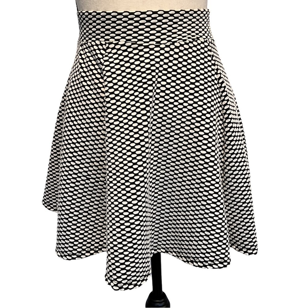 Like New - Forever 21 Circle Skater Skirt, Black and White, Size XS​​​​